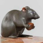 mouse holding nut