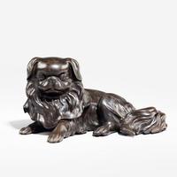 Japanese bronze Chin dog
