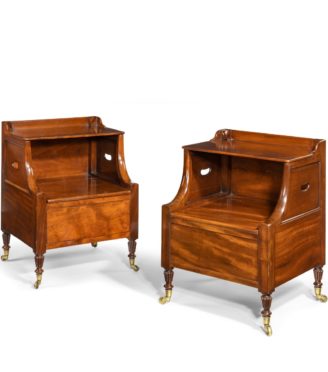 A pair of William IV mahogany bedside cupboards by Gillow