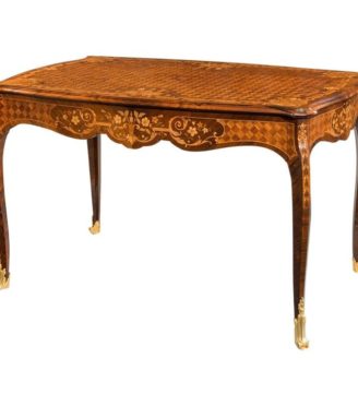 A Napoleon III free-standing rosewood centre table attributed to A Hébert