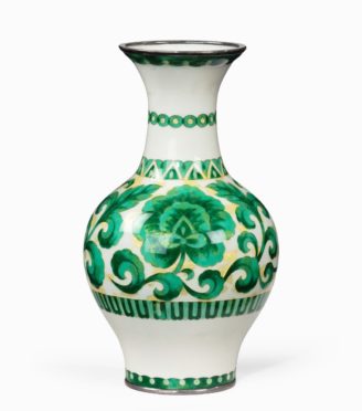 A striking cloisonné enamel vase with gold and green gin-bari decoration by Ota Hiroaki,
