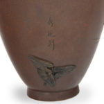 pair of fine Meiji period bronze vases by Hidenobu details