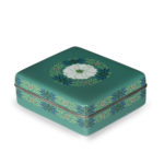 A small Meiji period cloisonné box and cover with a floral roundel